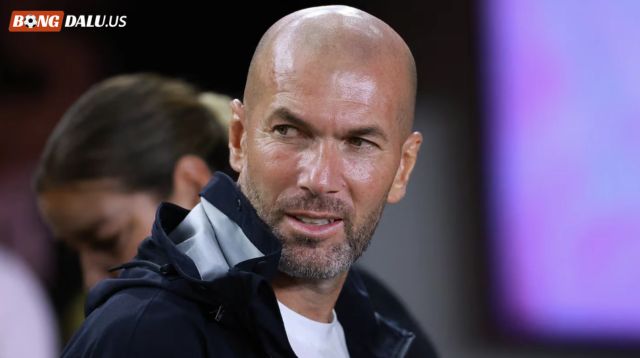 HLV Zidane đã dẫn dắt đội bóng Real Madrid giành lấy nhiều giải thưởng